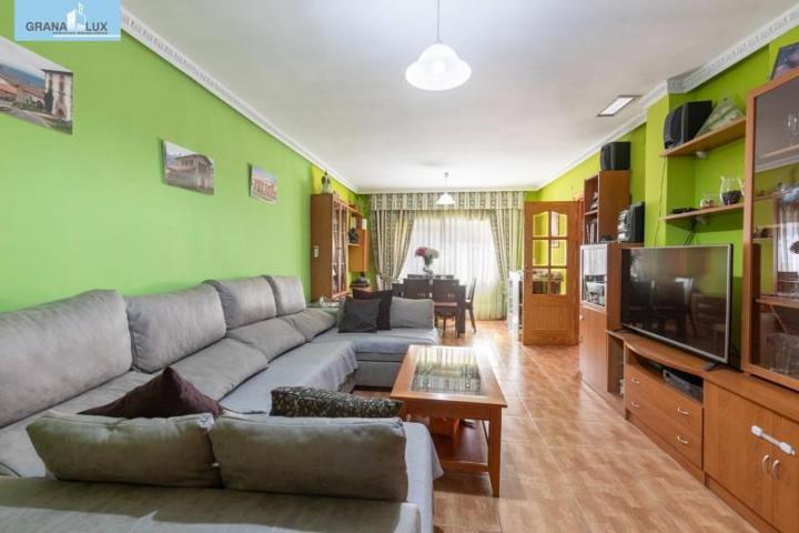 Bungalow en venta en Armilla, Colegio Tierno Galván photo 0