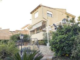 Chalet en venta en Benifaió photo 0