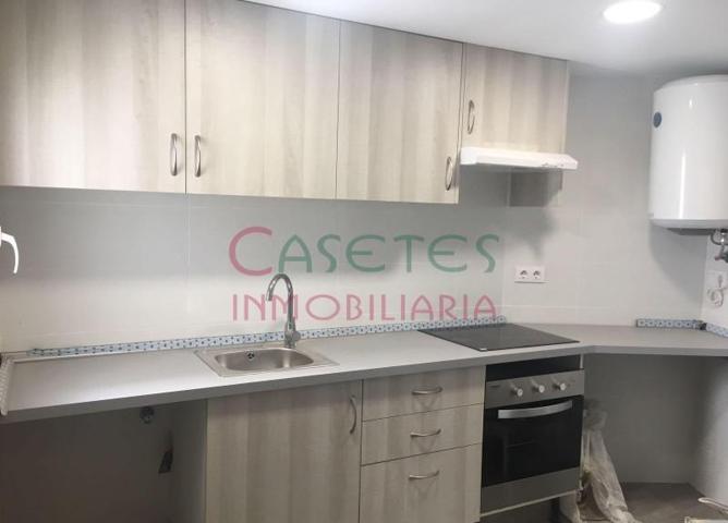 Piso en venta en Burjassot, Centro photo 0