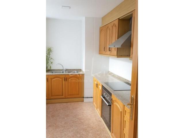 Piso en venta en Burjassot photo 0