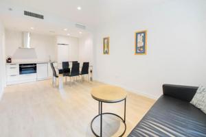 Apartamento en venta en Fuengirola, 2ª Línea de playa photo 0