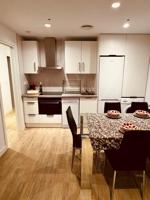 Apartamento en venta en Fuengirola, Puerto Deportivo photo 0