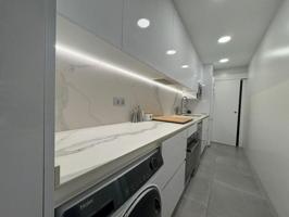 Piso en venta en Sant Boi de Llobregat, Vinyets photo 0