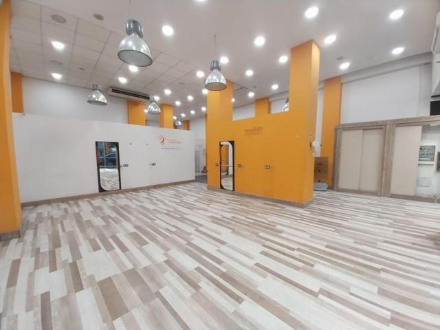 Local comercial en venta en Valladolid, Circular photo 0
