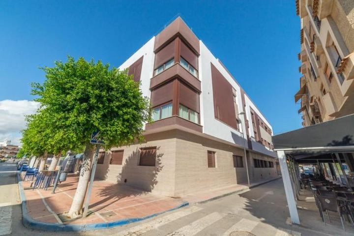 Apartamento en venta en Santiago de la Ribera, Centro photo 0