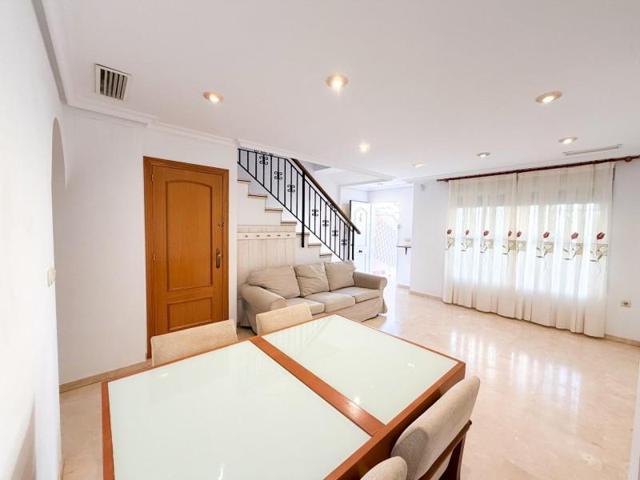 Bungalow en venta en Elche, Campo de futbol photo 0