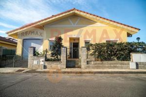 Chalet en venta en Vargas, Cantabria photo 0