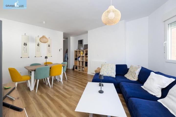 Piso en venta en Granada, Carretera de la sierra photo 0