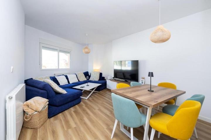 Piso en venta en Granada, Carretera de la sierra photo 0