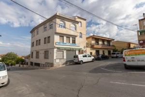 Casa en venta en Zubia, Área de Granada photo 0