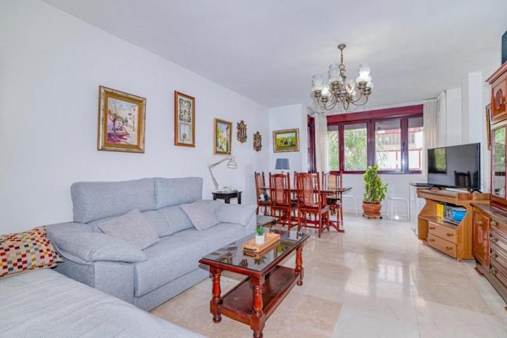 Piso en venta en Granada, Jardin de la reina photo 0