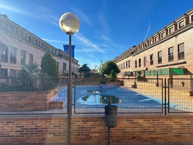 Duplex en venta en Sevilla La Nueva, Camino del Atajillo de Brunete, 28609 photo 0