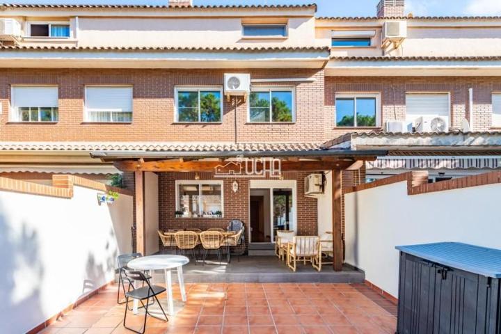 Adosada en venta en Bétera, Mas Camarena photo 0