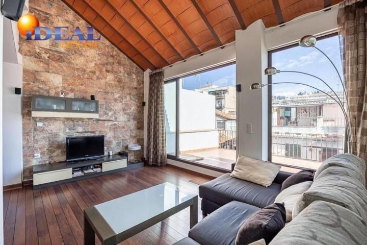 Piso en venta en Granada, Centro photo 0