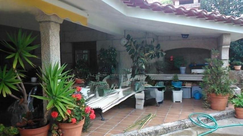 Chalet en venta en Nigrán, Panx?n photo 0