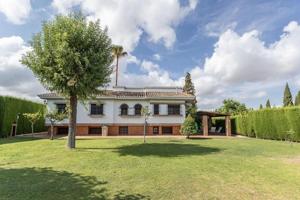 Casa en venta en Monachil, Zona metropolitana photo 0