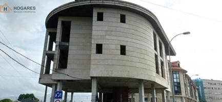 Edificio en venta en Nigrán, Centro photo 0