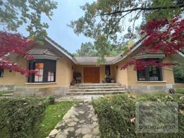 Chalet en venta en Las Navas del Marqués photo 0