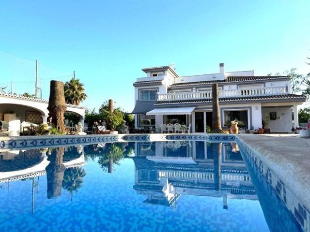 Chalet en venta en Oliva, Diseminado Poligono 10, 46780 photo 0