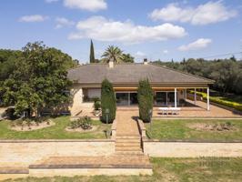 Chalet en venta en Cornellà del Terri photo 0