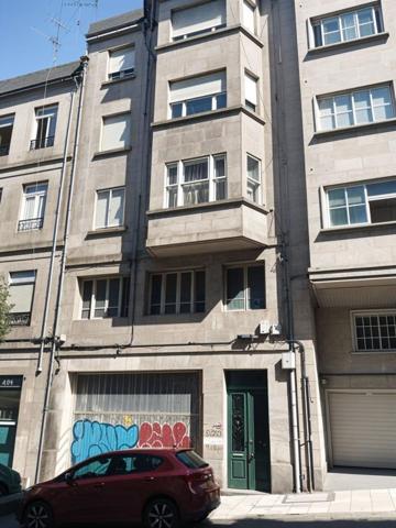 Edificio en venta en Vigo, Corte Inglés photo 0