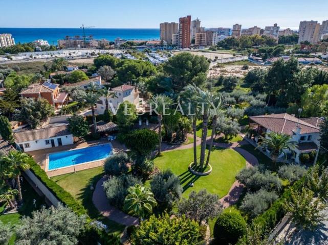 Chalet en venta en El Campello, Playa Muchavista photo 0