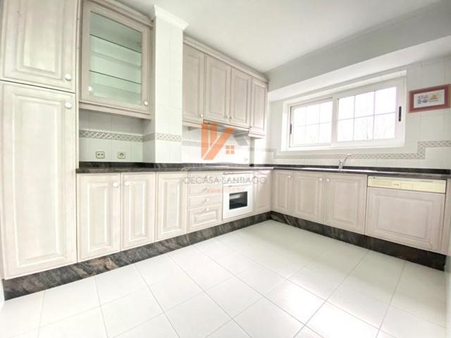 Piso en alquiler en Santiago de Compostela photo 0