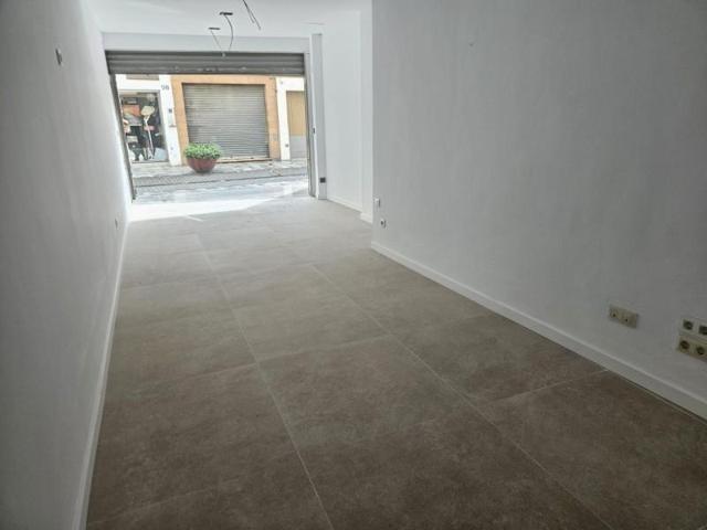 Local comercial en alquiler en Malgrat de Mar, Platja centre photo 0