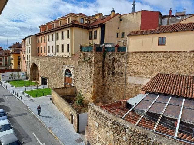 Piso en alquiler en León, Casco Antiguo photo 0