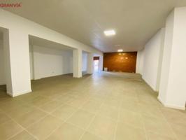 Local comercial en alquiler en Logroño, Cascajos photo 0