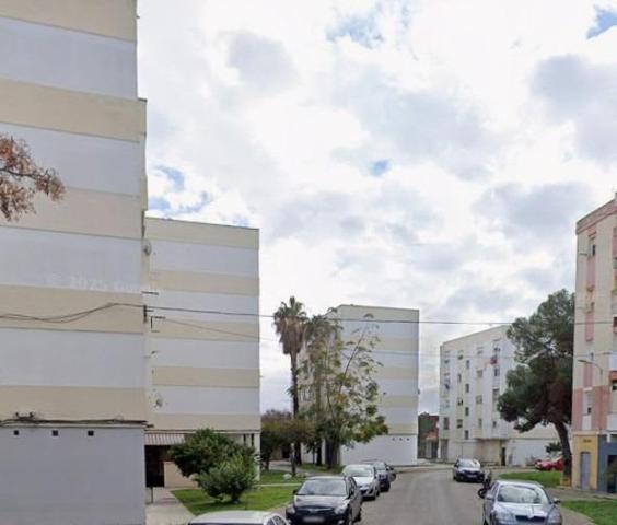 Piso en venta en La Línea de la Concepción, Junquillos photo 0