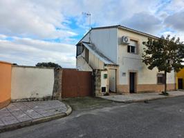 Chalet en venta en Malpartida de Plasencia photo 0