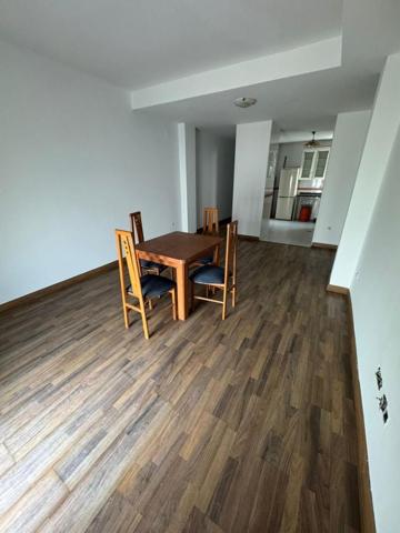 Piso en venta en Sanlúcar la Mayor, Andalucia photo 0