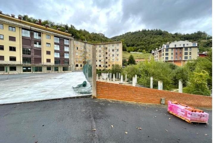 Edificio en venta en Aller, Aller photo 0