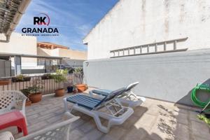 Bungalow en venta en Armilla, Colegio Tierno Galván photo 0