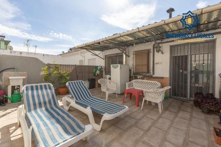 Bungalow en venta en Armilla, Colegio Tierno Galván photo 0