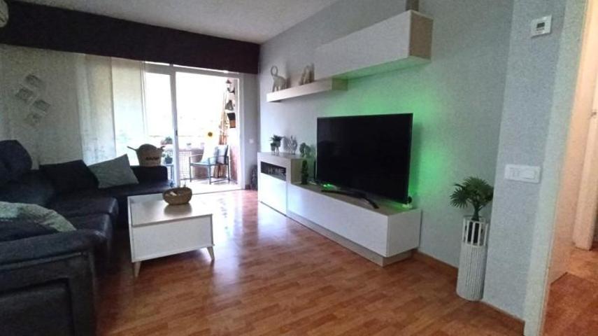 Piso en venta en Terrassa, Roc Blanc photo 0