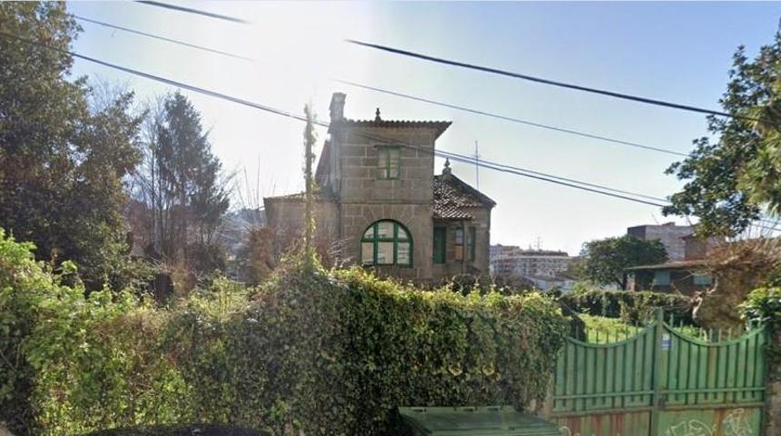 Chalet en venta en Vigo, Teis photo 0