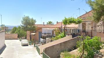 Casa en venta en Pinos Puente, Vega de granada zona noroeste photo 0