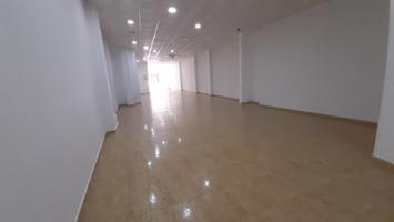 Local comercial en alquiler en La Roda, Plaza Mayor photo 0