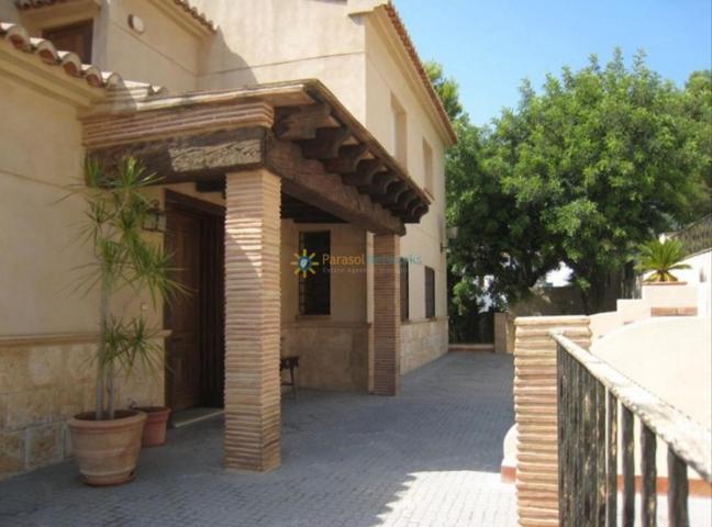 Chalet en venta en Oliva, A las afueras photo 0