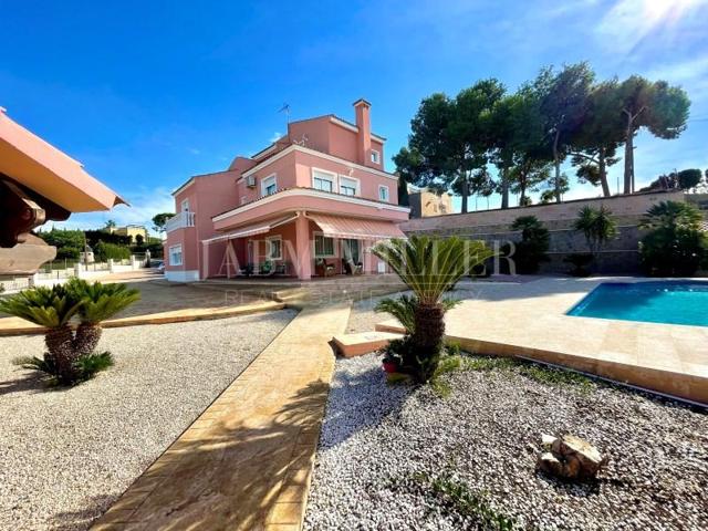 Chalet en venta en Elche photo 0