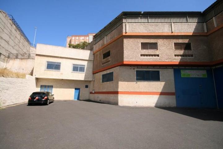 Nave industrial en alquiler en Santa Cruz de Tenerife, Cruz del Señor photo 0