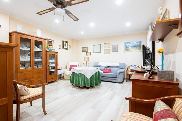 Piso en venta en Lucena, Plaza Nueva photo 0