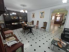 Casa en venta en Ubrique, Centro photo 0