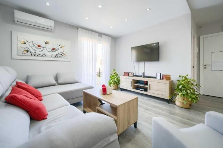 Apartamento en venta en Sevilla, Gran Plaza - Marqués de Pickman - Ciudad Jardín photo 0