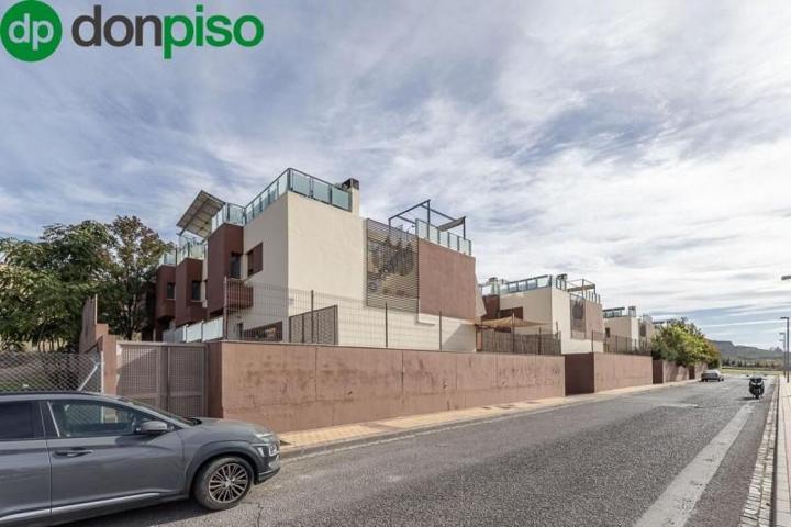 Adosada en venta en Jun, Urb. las calendulas photo 0