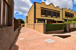 Adosada en venta en San Miguel de Abona, Llano Del Camello photo 0