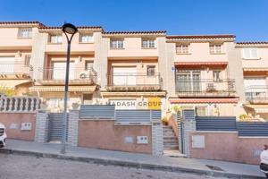 Adosada en venta en Calafell, Calafell Poble photo 0