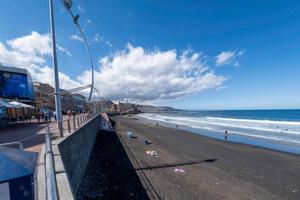 Piso en venta en Las Palmas de Gran Canaria, Guanarteme photo 0